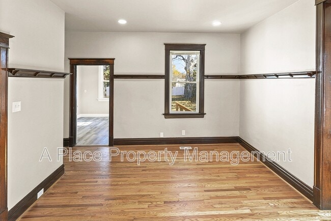 Building Photo - 2976 Kincaid Ave