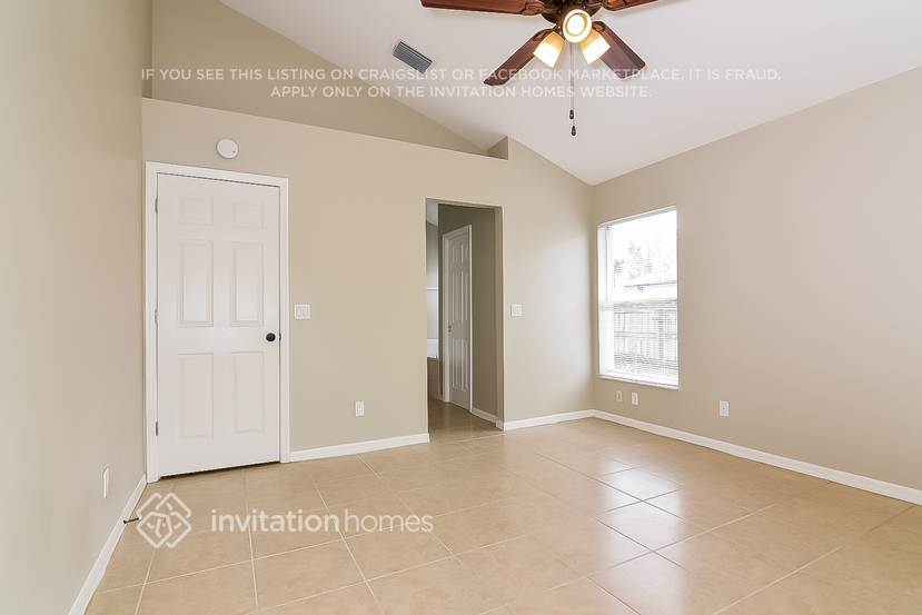 Building Photo - 6127 Weatherwood Cir