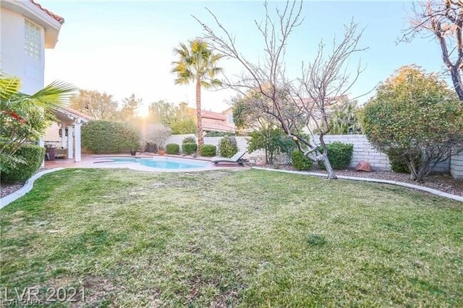 Building Photo - 2237 Fiero Dr