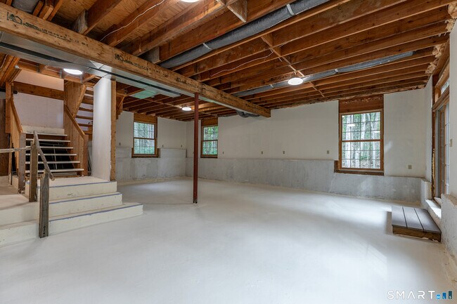 Building Photo - 38 W Mountain Ln