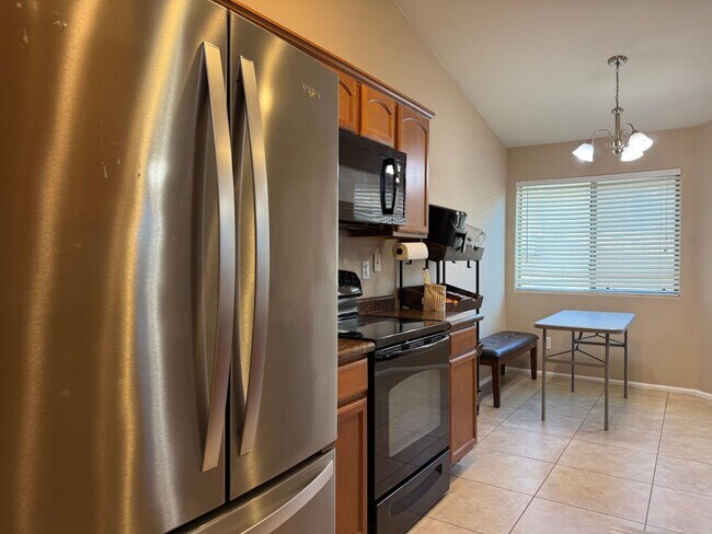 Building Photo - 4533 S 236th Dr