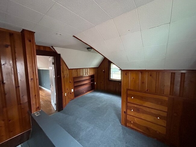 Building Photo - Beautiful 3 bedroom in Maple Hts