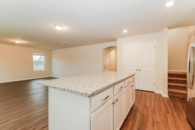 Building Photo - 590 Wilkins Rd, Midway, GA