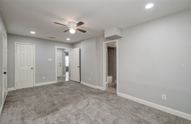 Building Photo - 6830 New York St