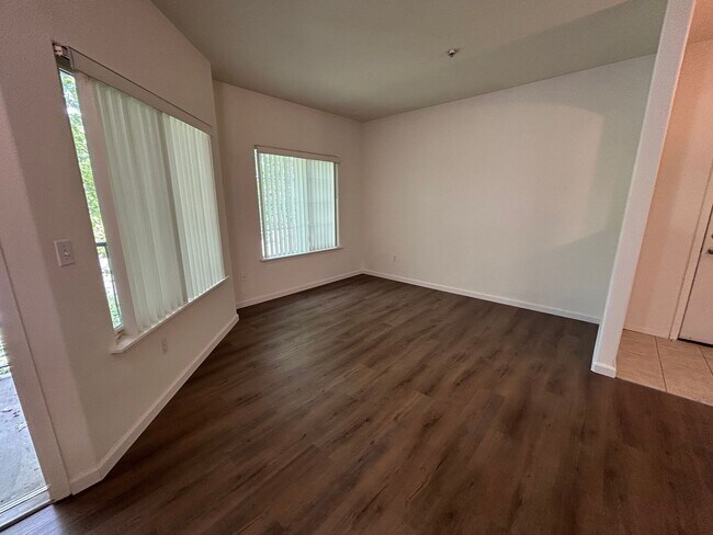 Building Photo - 4200 E Commerce Way