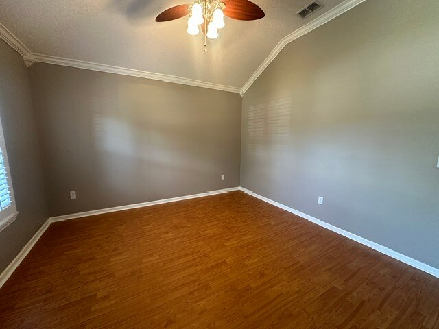 Building Photo - Spacious 4 Bedroom Home With Upstairs Private Suite And 2 Car Garage