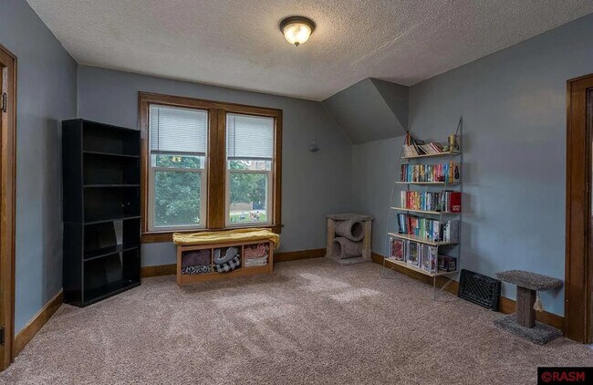 Building Photo - 1026 N 2nd St