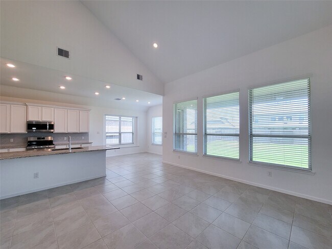 Building Photo - 9422 Vis Fls Trce