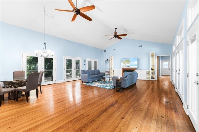 Building Photo - 6567 Tahiti Way