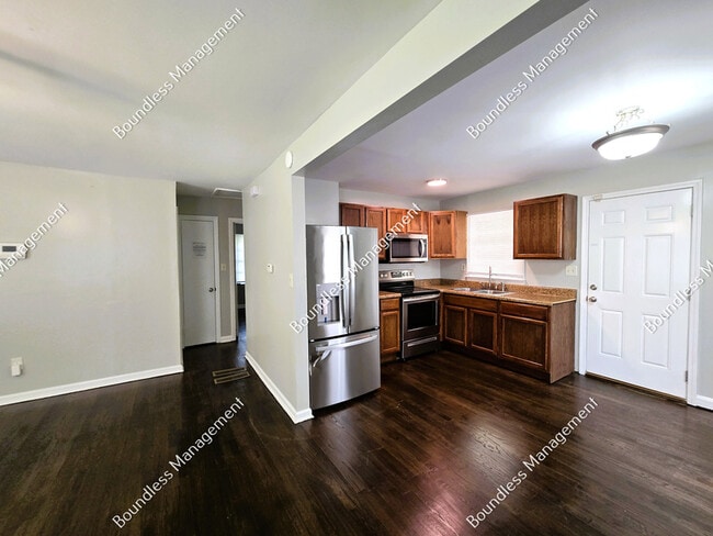 Building Photo - 2169 Rexford Dr