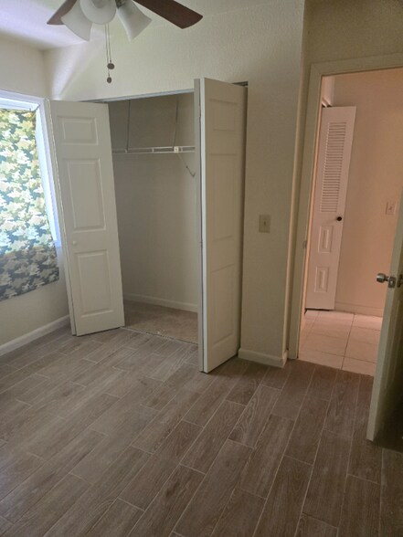 Building Photo - 6833 Myrtlewood Rd
