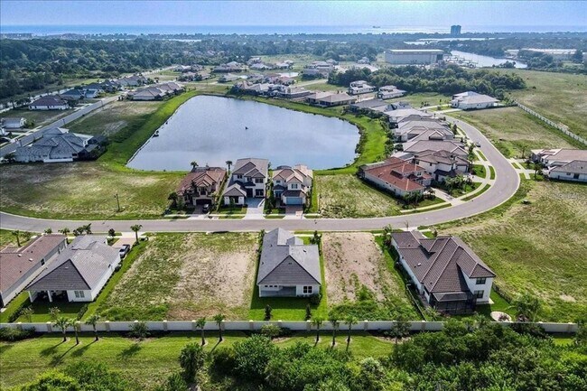 Building Photo - 60 Del Palma Dr
