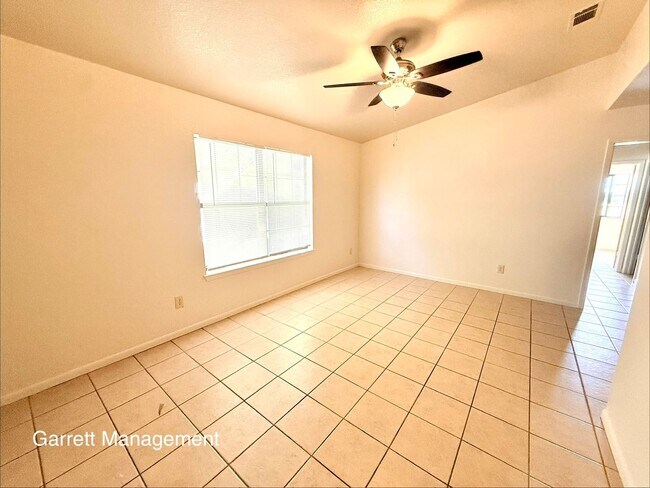 Building Photo - 1703 Taylor St