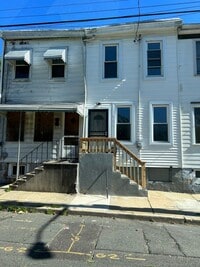Building Photo - 38 Bond St