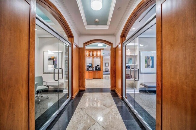 Building Photo - 3445 Stratford Rd NE