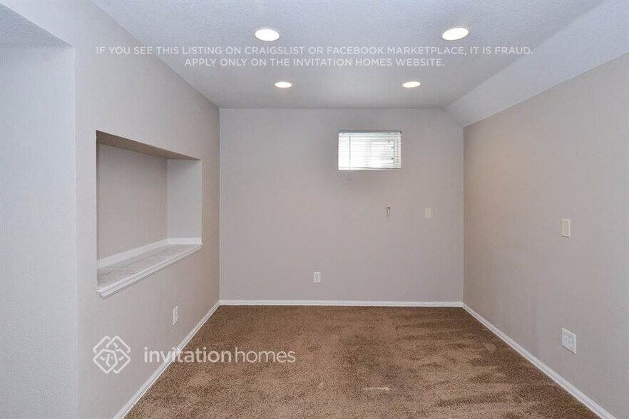 Building Photo - 17163 Silver Mound Ln