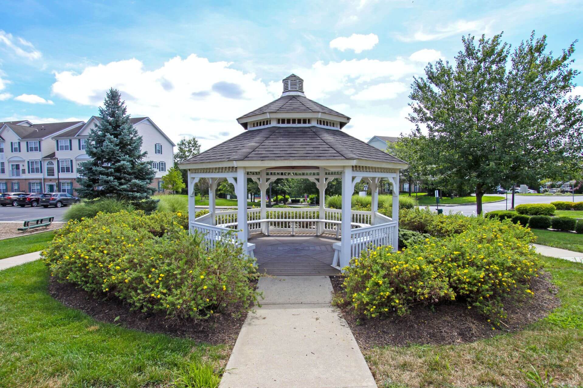 Building Photo - 185 Horseshoe Ct