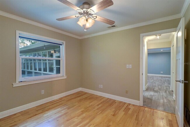Building Photo - 2958 Meadow Wood Dr