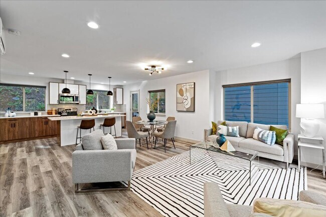 Building Photo - West Seattle - 3 Bedroom - 2.5 Bathroom w/ AC!