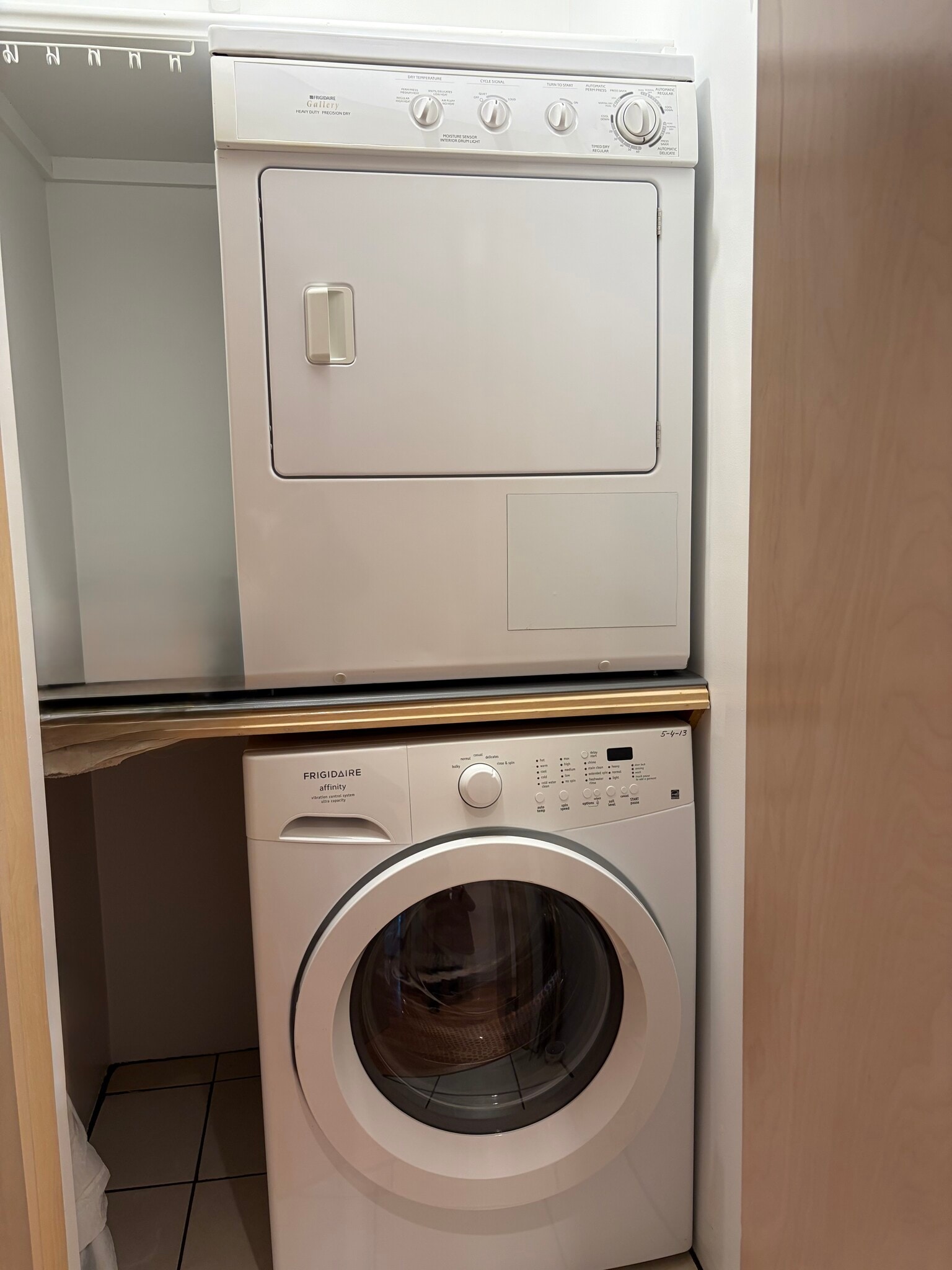 Washer/dryer in unit - 25 Bogert Pl