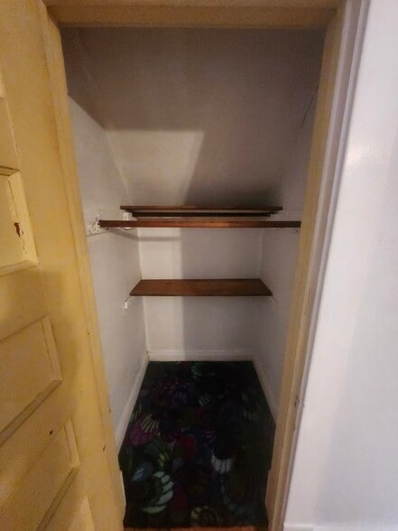 Building Photo - 796 Larpenteur Ave W