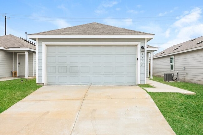 Building Photo - 7918 Serro Medina