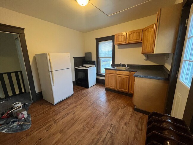 Building Photo - wpop127