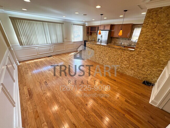 Building Photo - 3950 Constance Rd