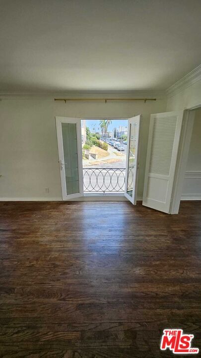Building Photo - 2615 Edgehill Dr