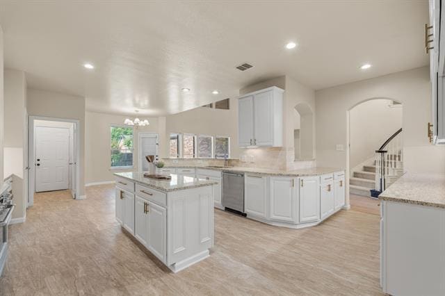 Building Photo - 1604 Teakwood Dr