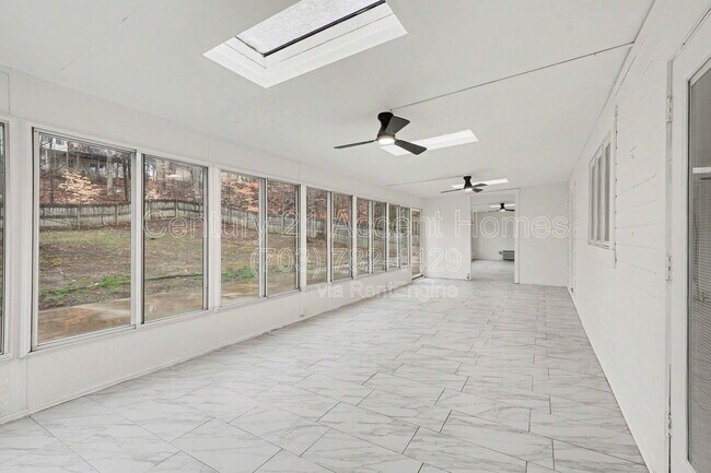 Building Photo - 1012 Aquia Dr