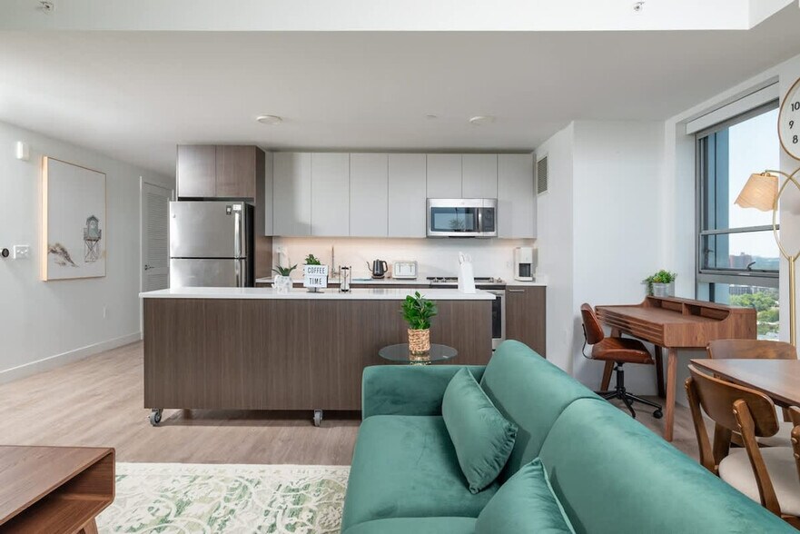 Building Photo - 425 Massachusetts Ave