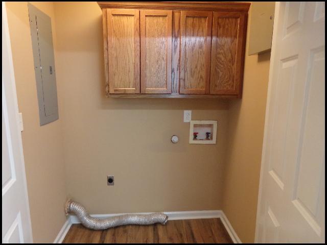 Building Photo - 6455 Lilac Dr