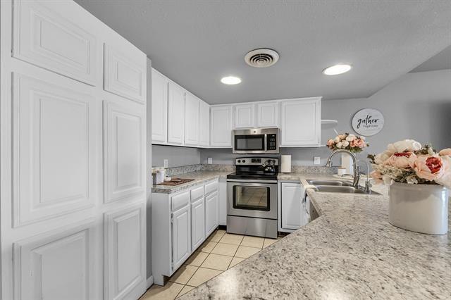 Building Photo - 426 Yacht Club Dr