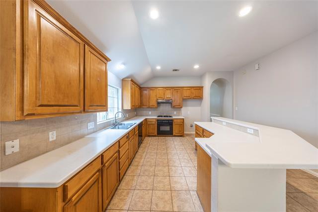 Building Photo - 11569 La Grange Dr