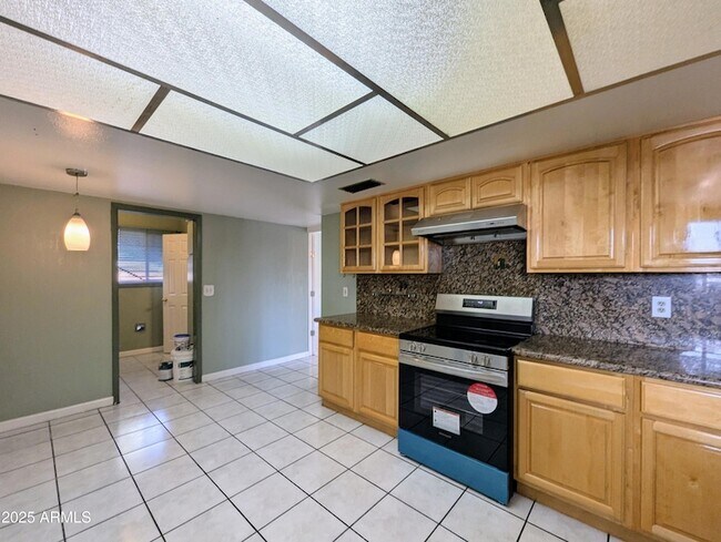 Building Photo - 4019 W San Miguel Ave