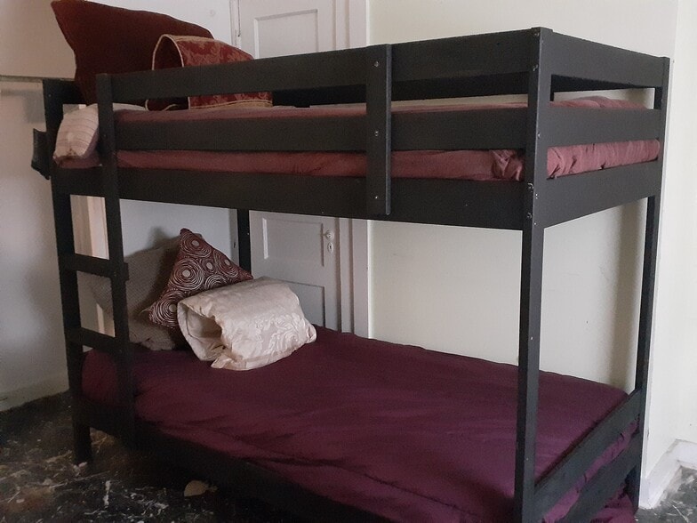 Building Photo - 1636 Monroe St