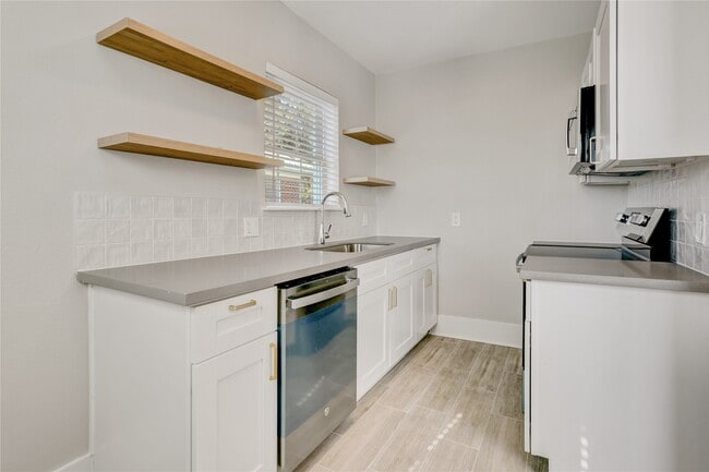 Building Photo - 4314 Bell St