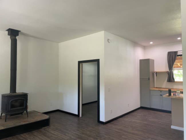 Building Photo - 4025C Gardenspot Rd