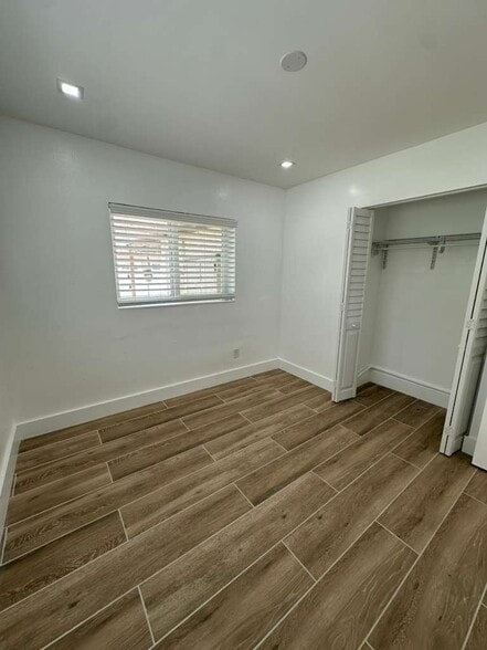 Building Photo - 14510 SW 105th Ave
