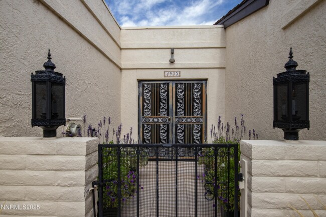 Building Photo - 4953 Lakeridge Terrace W