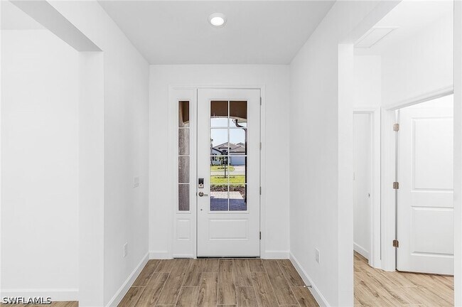 Building Photo - 18312 Ridgeline Dr