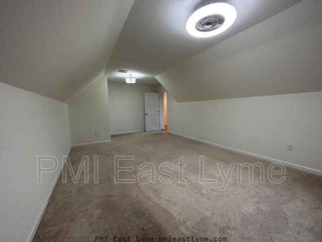 Building Photo - 23 Quakertown Mdws