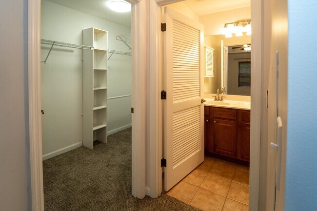 Building Photo - 101 Laurel Wood Way