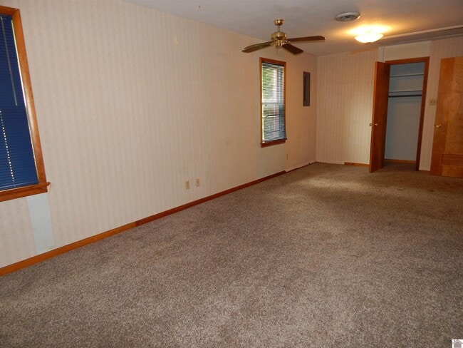 Building Photo - 2216 Dyke Rd