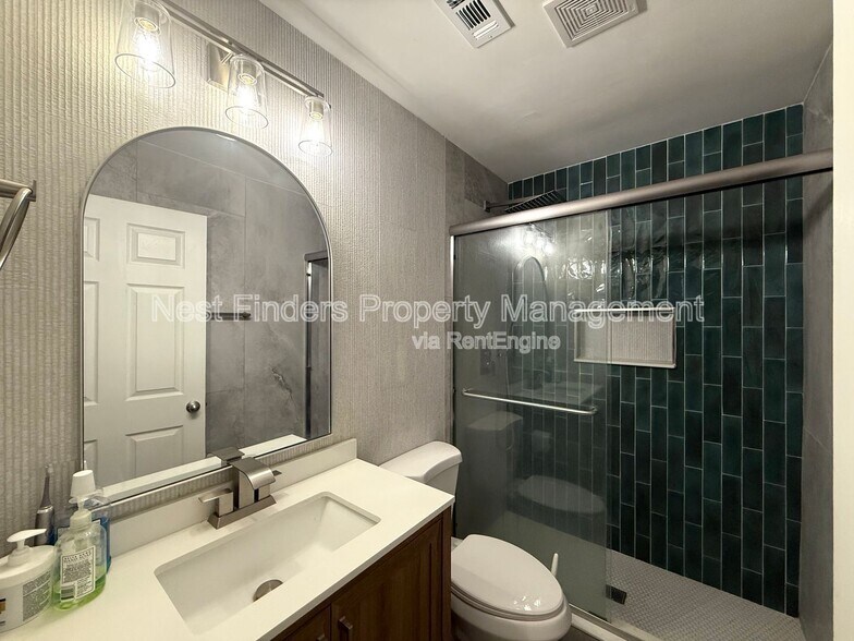 Building Photo - 509 Camelia St