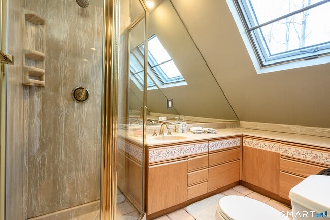 Building Photo - 7 Candleview Dr