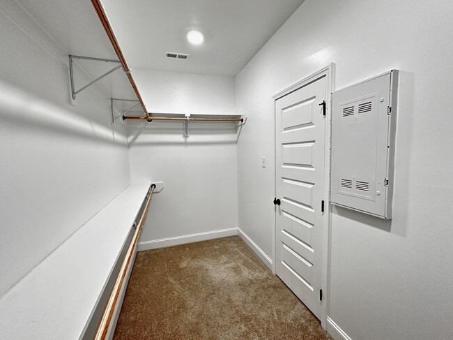 Walk-In Closet - 26182 Cold Creek Dr