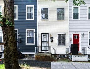 Building Photo - 1651 Gales St NE