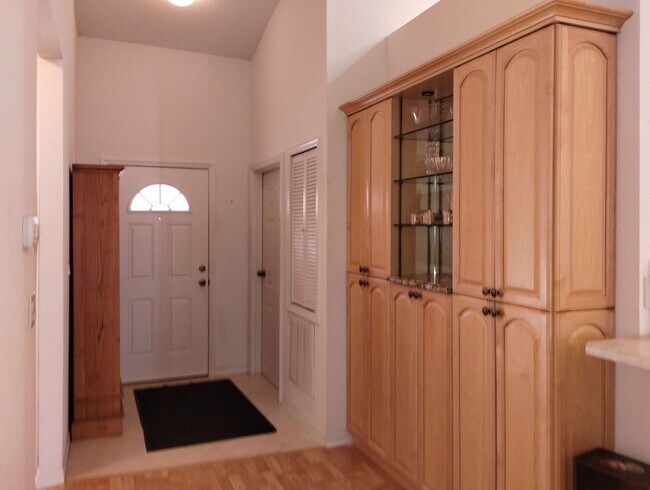 Building Photo - 10362 Chalmer St